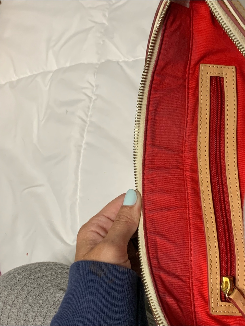 Dooney & Bourke - Picture 11 of 15